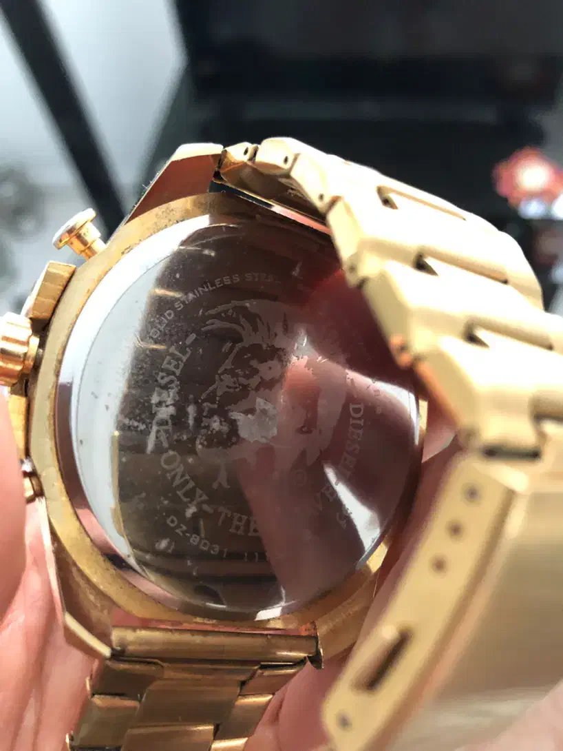 برند دیزل|ساعت|فردیس, شهرک سپاه|دیوار