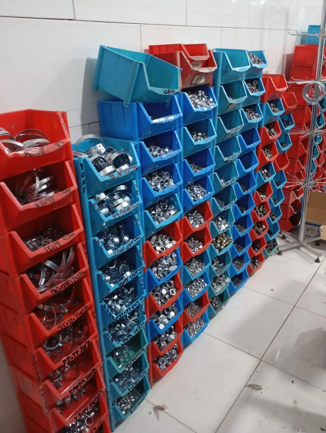 فروش انواع پیچ و مهرهای اینچی و میلیمتری|فروشگاه و مغازه|رستم, |دیوار