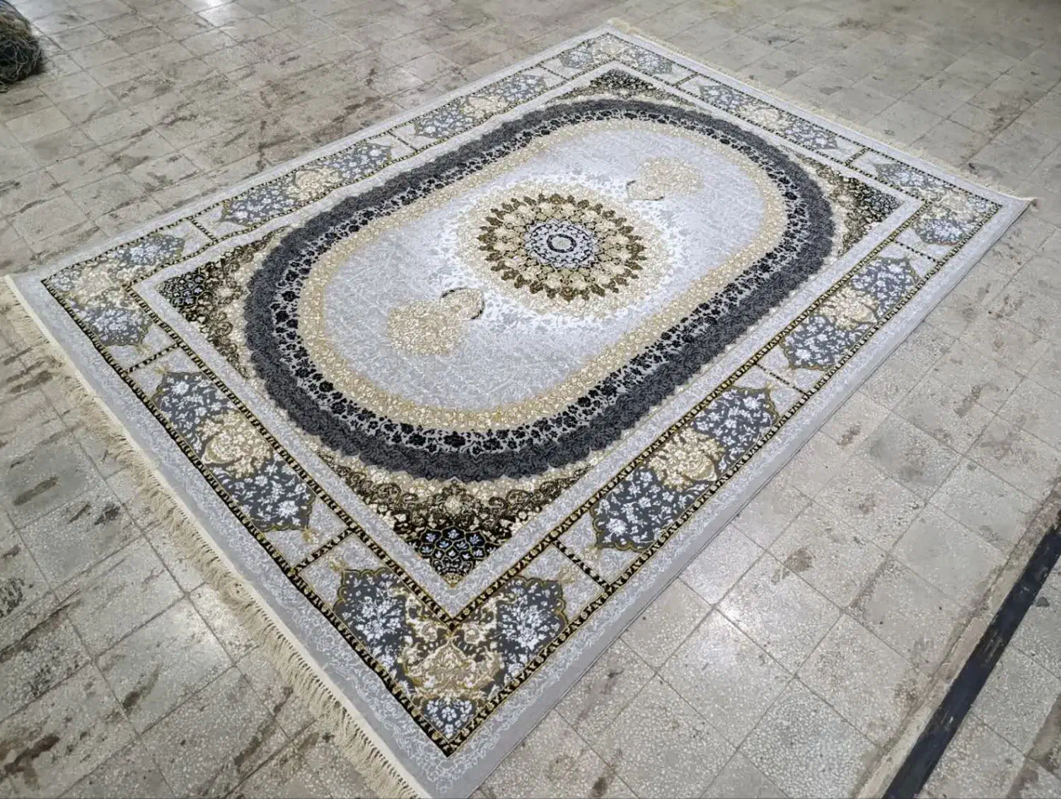 فرش با بافت لطیف ورنگ های ماندگار/ بدون تغییر رنگ|فرش|دزفول, |دیوار