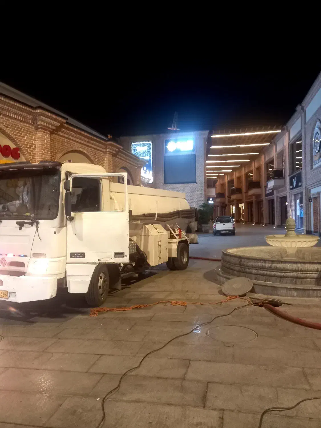 تخلیه چاه فاضلاب با تانکرمکنده و پمپ لجن کش|خدمات پیشه و مهارت|تهران, فتح|دیوار