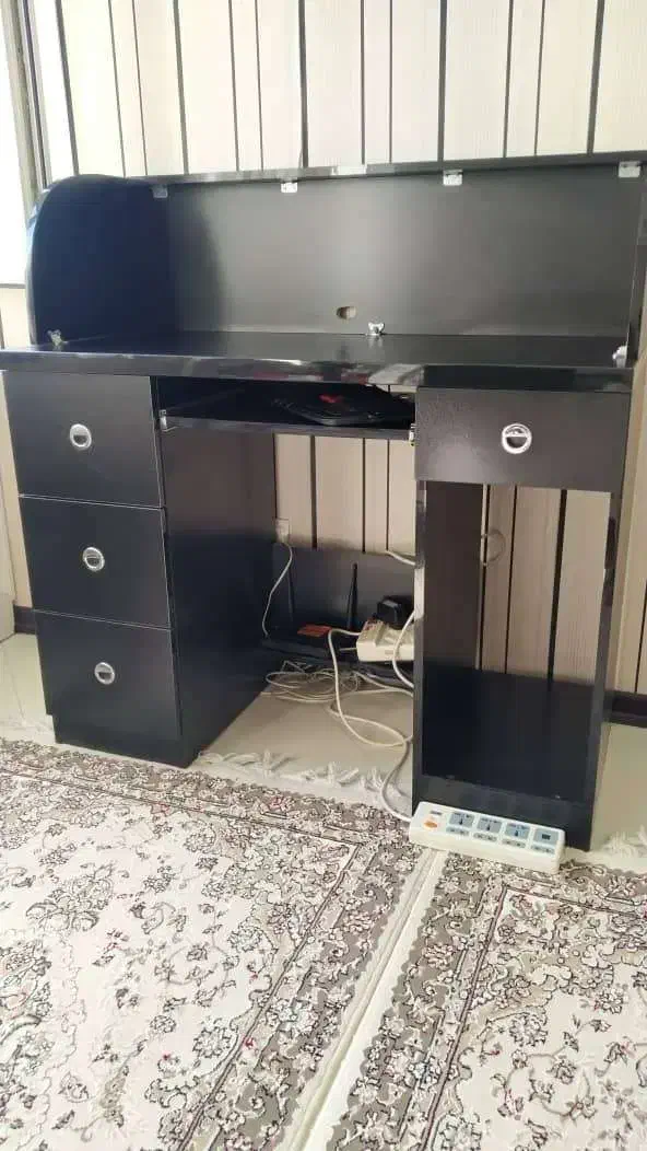 میز تحریر و کامپیوتر ( در حد نو  )|میز تحریر و کامپیوتر|تهران, استخر|دیوار