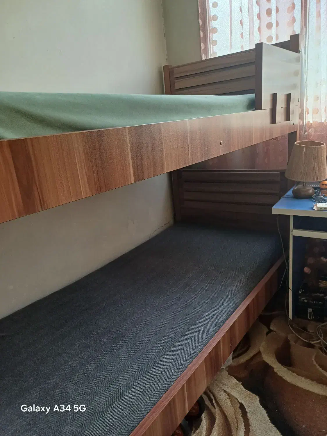 تخت دو طبقه شرکتی با تشک تمیز در حد نو|تخت و سرویس خواب|تهران, گلچین|دیوار