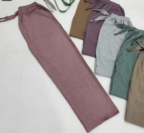 شلوار زنانه|لباس|قم, امامزاده ابراهیم|دیوار