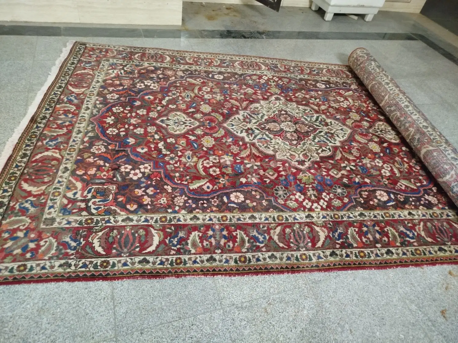 فرش دستباف 60ساله|فرش|تهران, حسن‌آباد|دیوار
