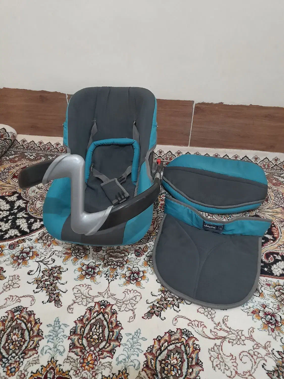 کریر نوزاد درحدنو|کالسکه و لوازم جانبی|شیراز, کوشک میدان|دیوار