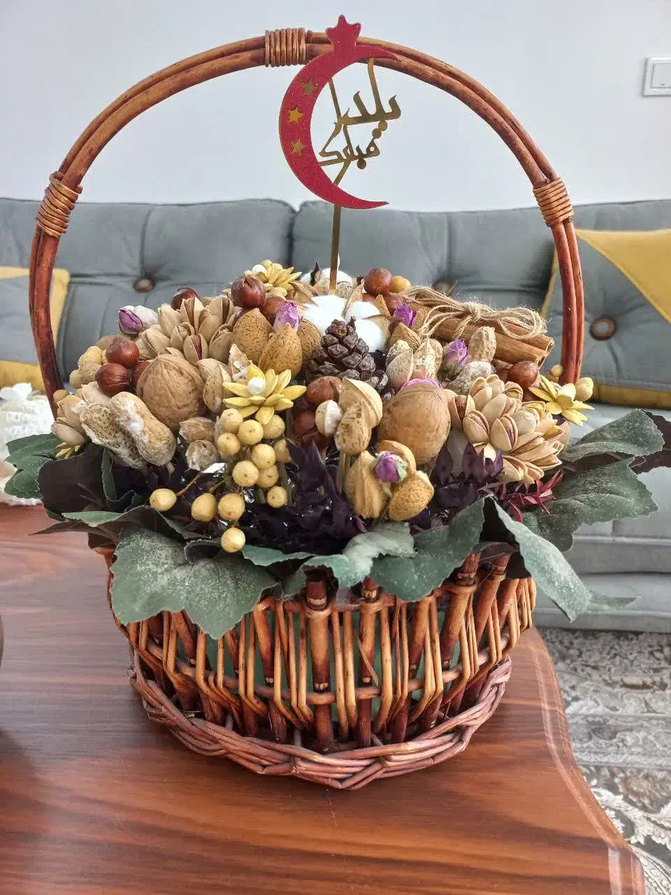 تزیین سبدمیوه وآجیل|گل مصنوعی|شهرضا, |دیوار