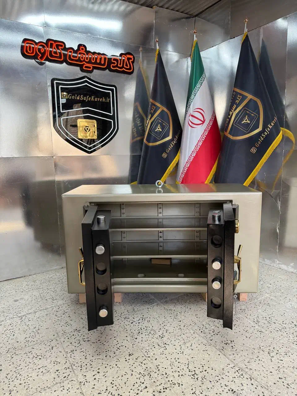 گاوصندوق زیرویترینی کتیبه خور لاکچری|ابزارآلات|ساری, |دیوار