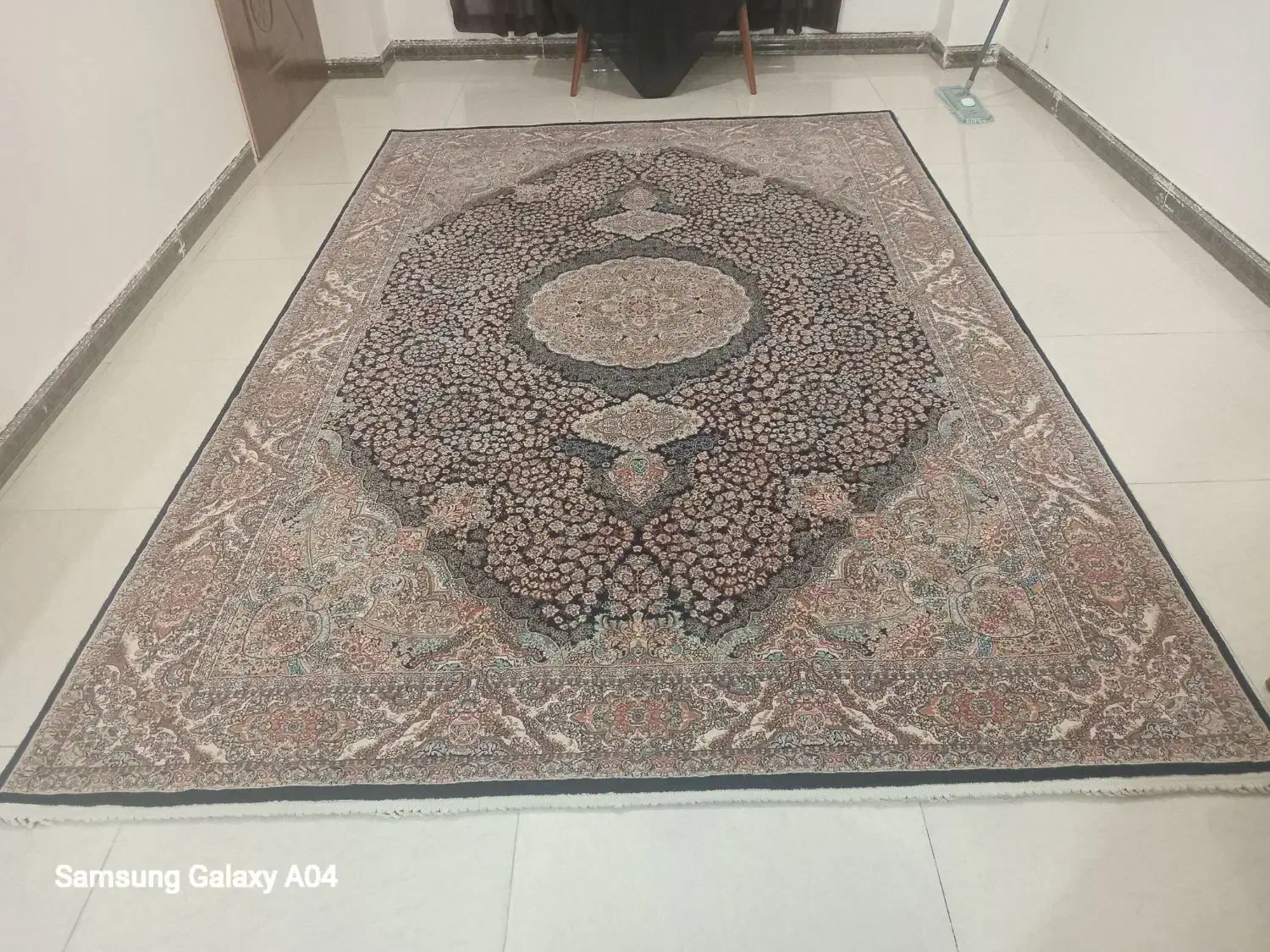 سه عدد فرش ۶متری ۱۲۰۰ شانه در حد خیلی نو|فرش|همدان, |دیوار