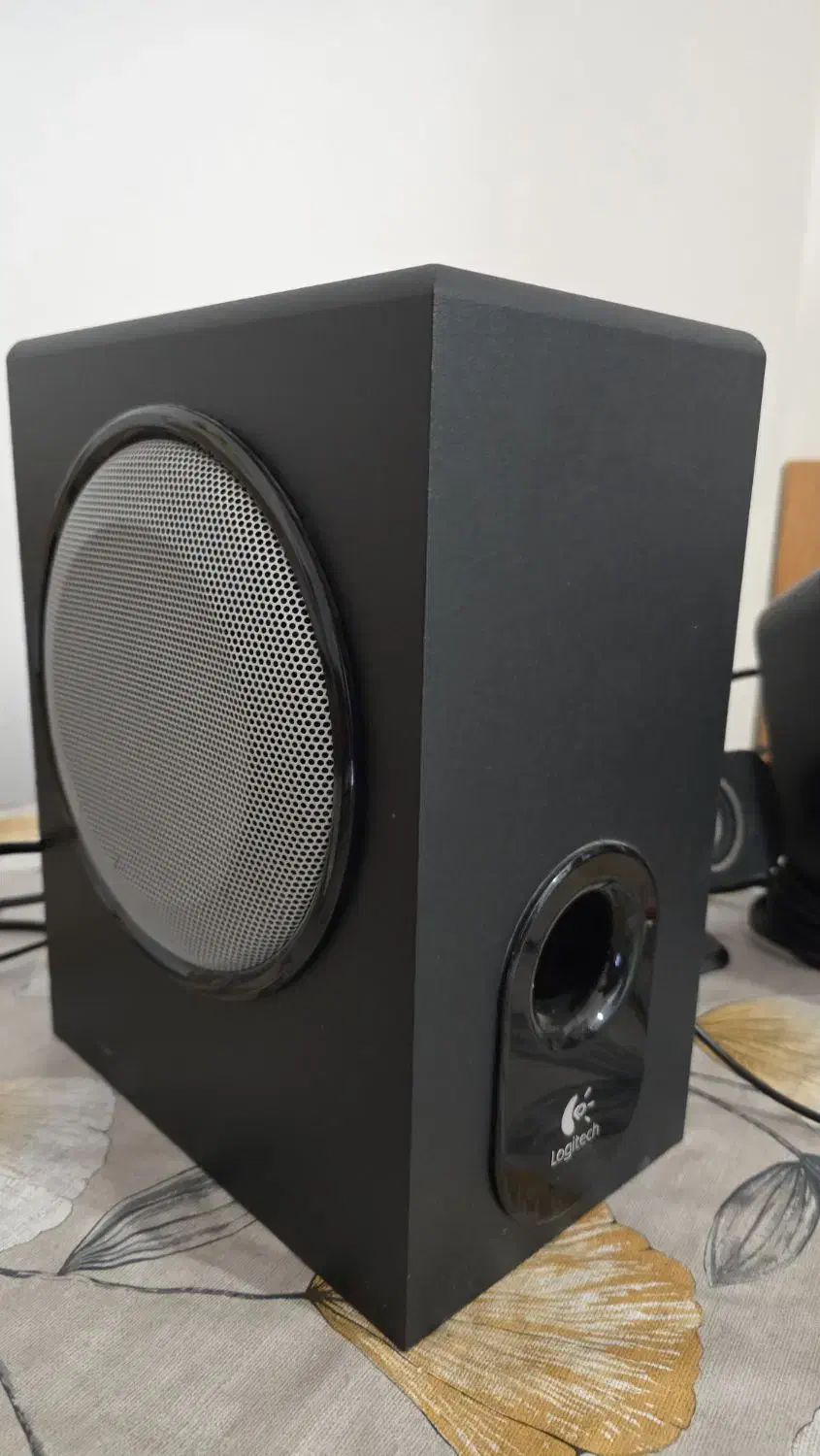 اسپیکر ۶ تکه Logitech x530|قطعات و لوازم جانبی رایانه|اصفهان, پروین|دیوار