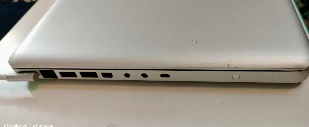 لپ‌تاپ مک بوک 2008|رایانه همراه|میانه, |دیوار