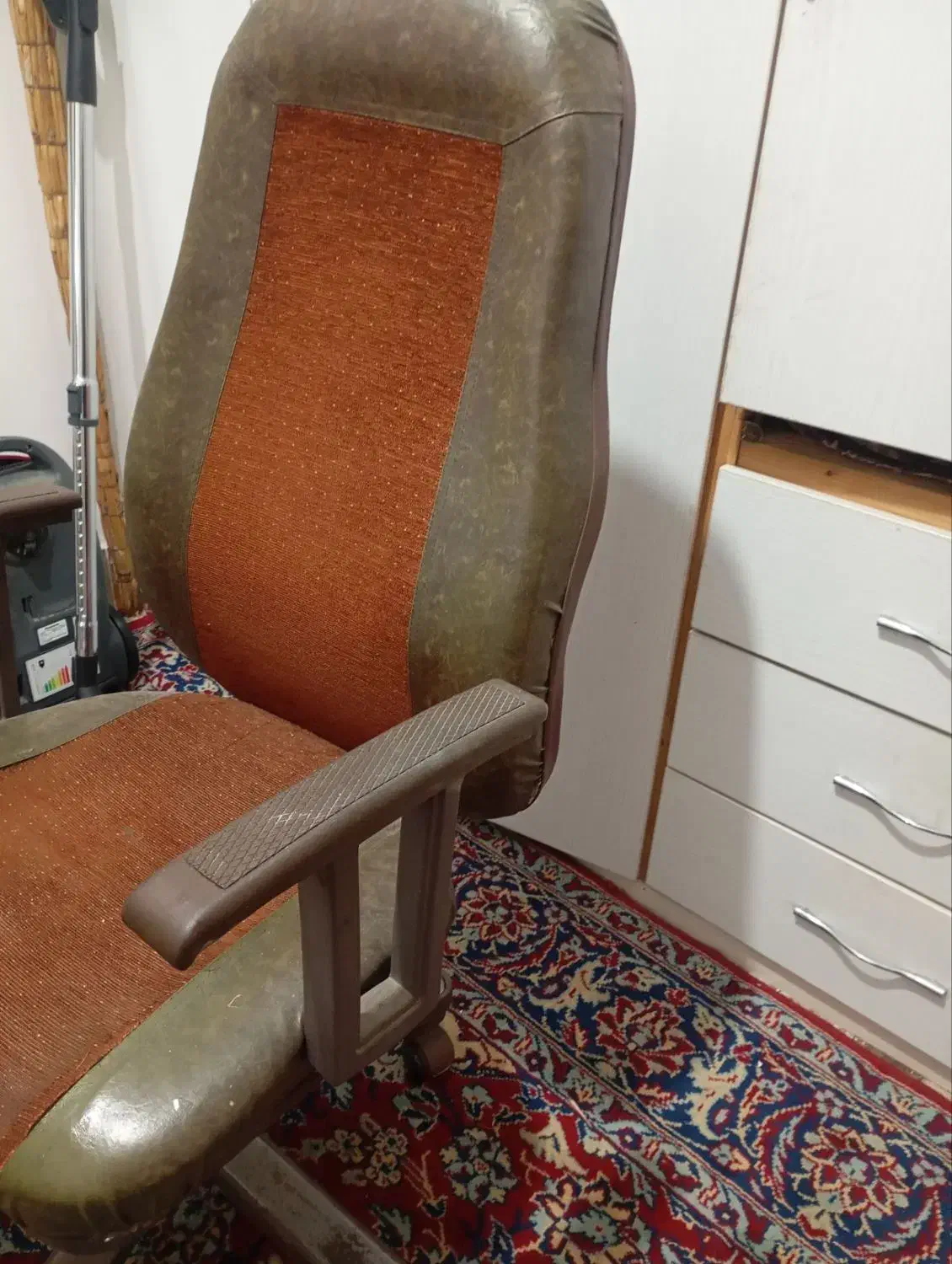 صندلی مدیریت واداری|صندلی و نیمکت|گرگان, |دیوار