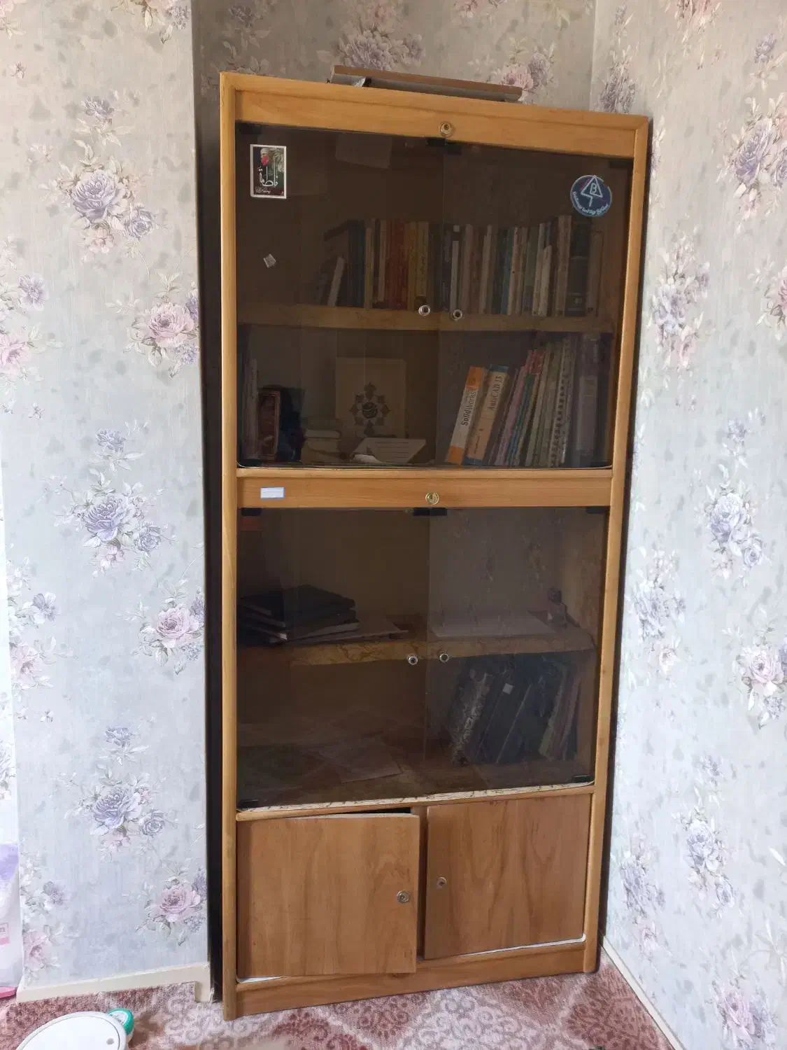 کتابخانه|کتابخانه، شلف، قفسه‌های دیواری|کرج, شهرک فهمیده|دیوار