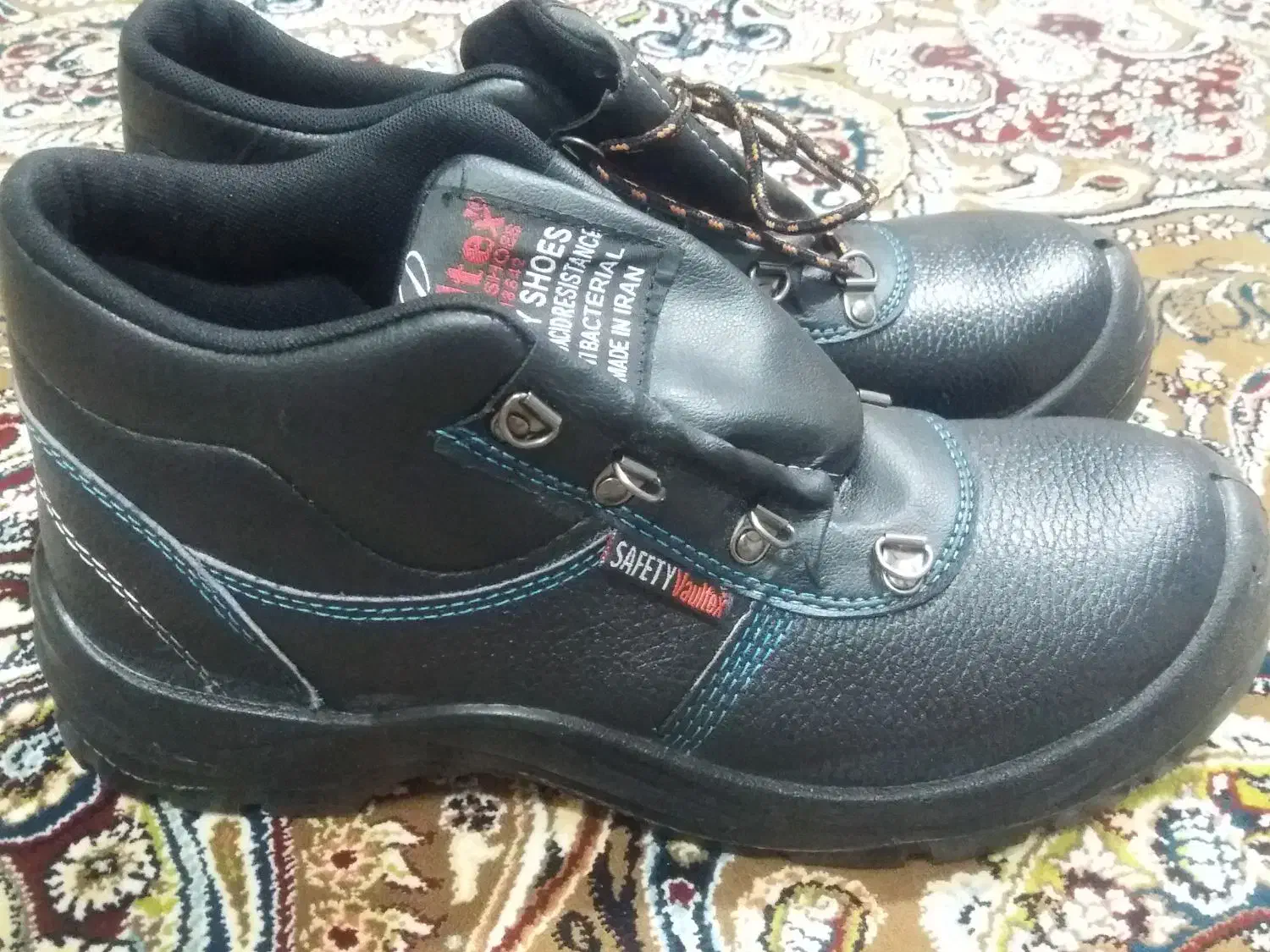 کفش کار|کیف، کفش، کمربند|ملایر, |دیوار