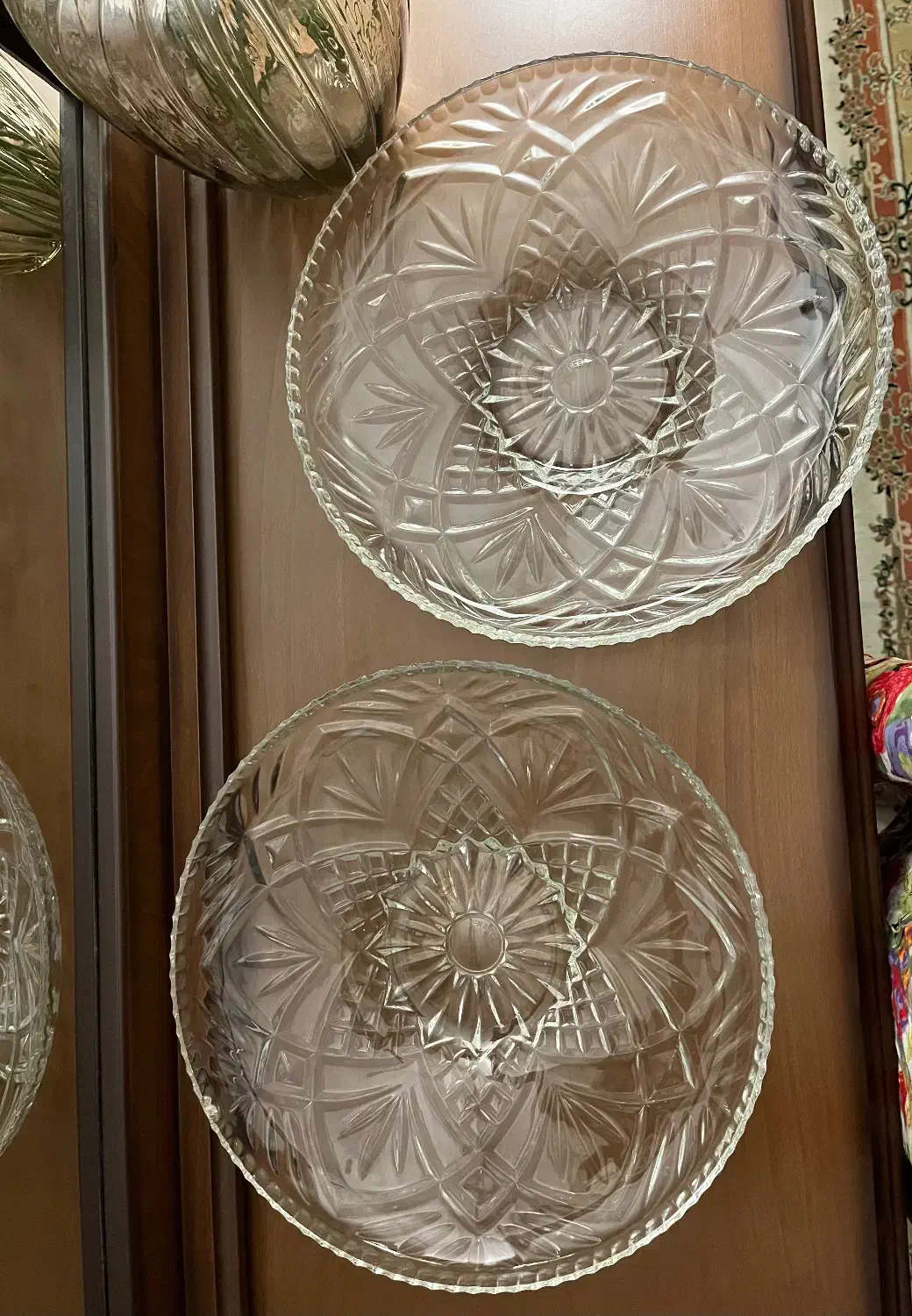 لوازم پذیرایی کریستال و چینی اصل و قدیمی|ظروف سرو و پذیرایی|رشت, نیکمرام|دیوار