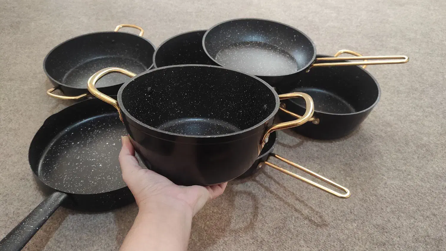 ظروف آشپزخانه|ظروف پخت‌وپز|آبدانان, |دیوار