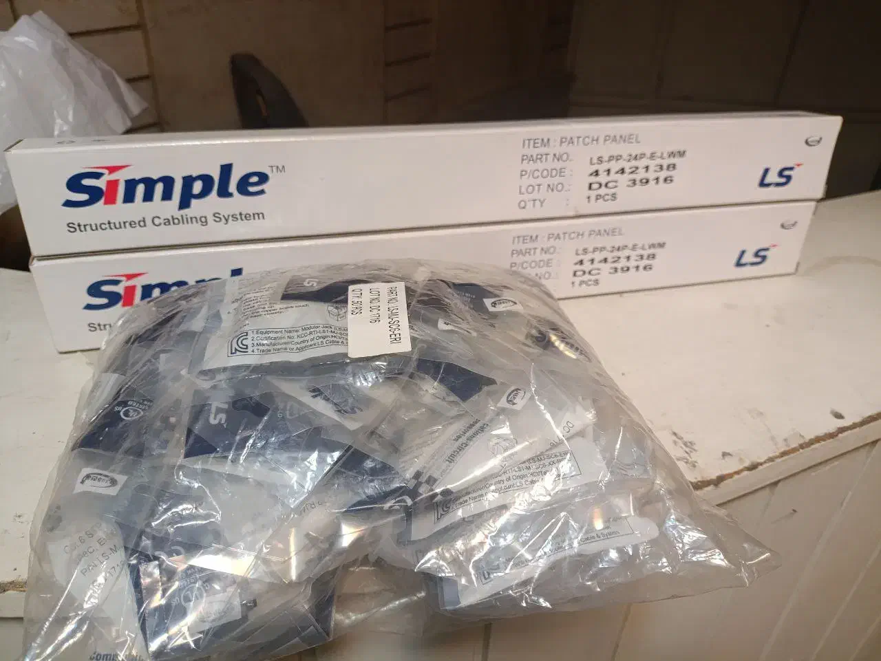 پچ پنل ۲۴ پورت|مودم و تجهیزات شبکه|تهران, امیریه|دیوار