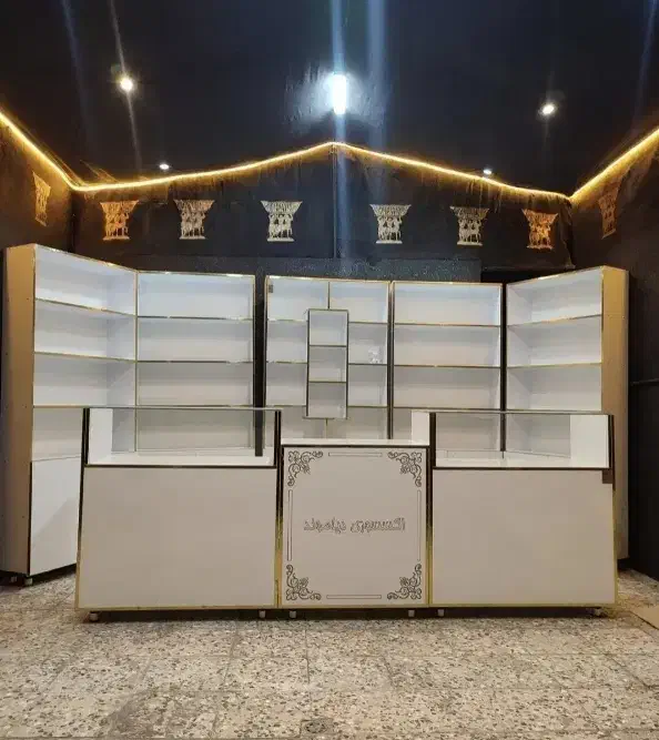 فروش فوری دکور مغازه زیر قیمت|فروشگاه و مغازه|شهرکرد, |دیوار