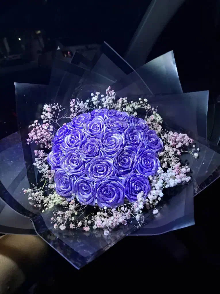 دسته گل / گل های رز ربانی|گل مصنوعی|تهران, فلسطین (میدان انقلاب)|دیوار