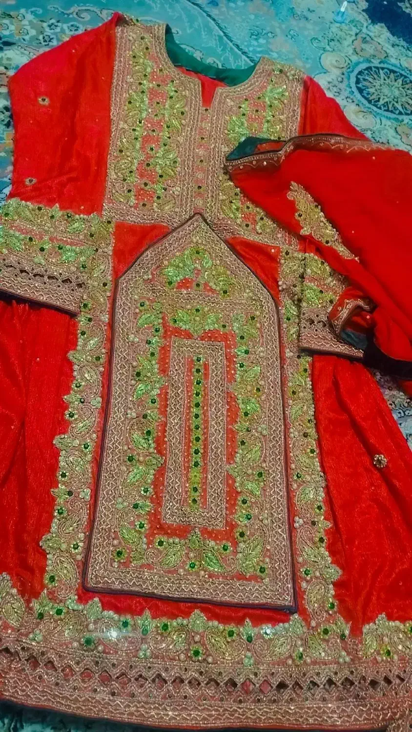 معاوضه با زی آستین|لباس|سراوان, |دیوار