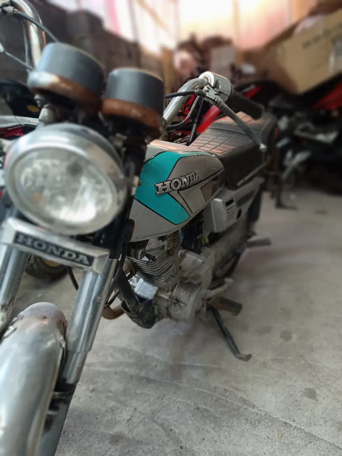 موتور هوندا ۱۲۵ پلاک قدیم|موتورسیکلت|لاهیجان, طالقانی|دیوار