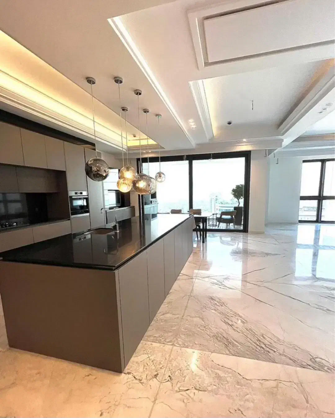 370متر*full modern*کلید نخورده*ویو کل تهران