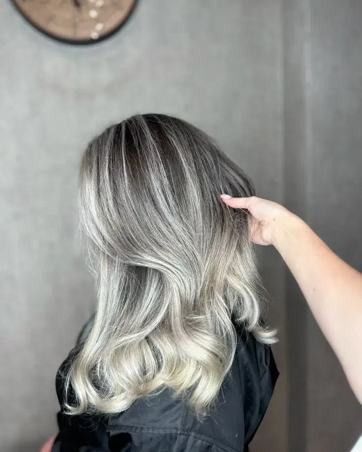 نیازمند مدل برای رنگ و لایت برای تکمیل البوم کاری|خدمات آرایشگری و زیبایی|باغ بهادران, |دیوار