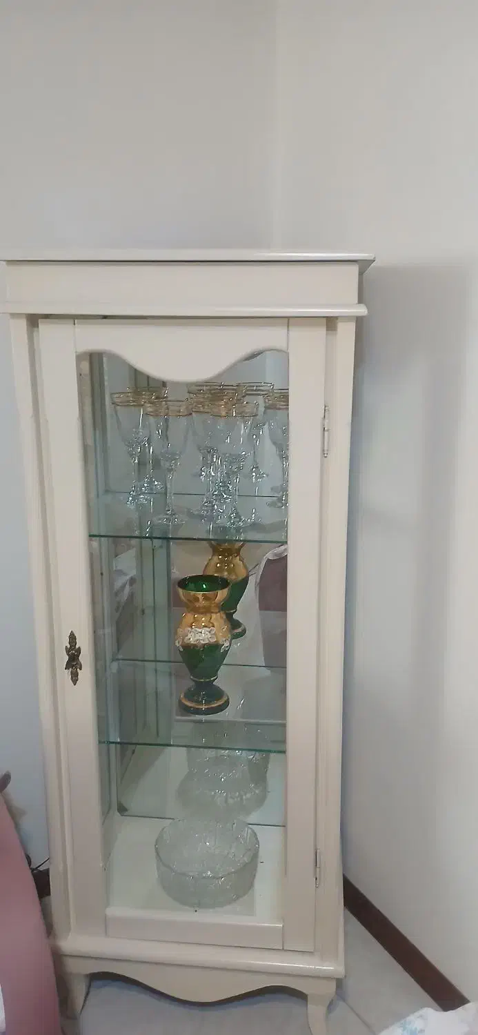 ویترین در حد نو|بوفه، ویترین، کنسول|تهران, یوسفآباد|دیوار