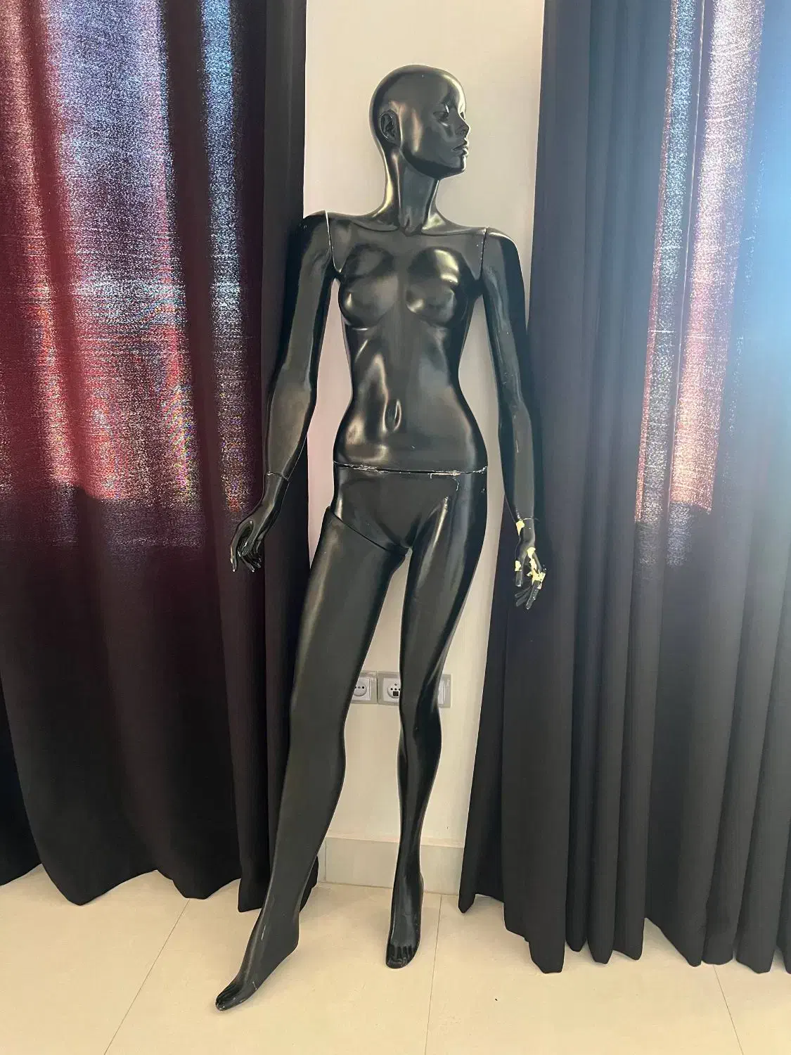 مانکن|فروشگاه و مغازه|تربت‌حیدریه, مسجد جامع|دیوار