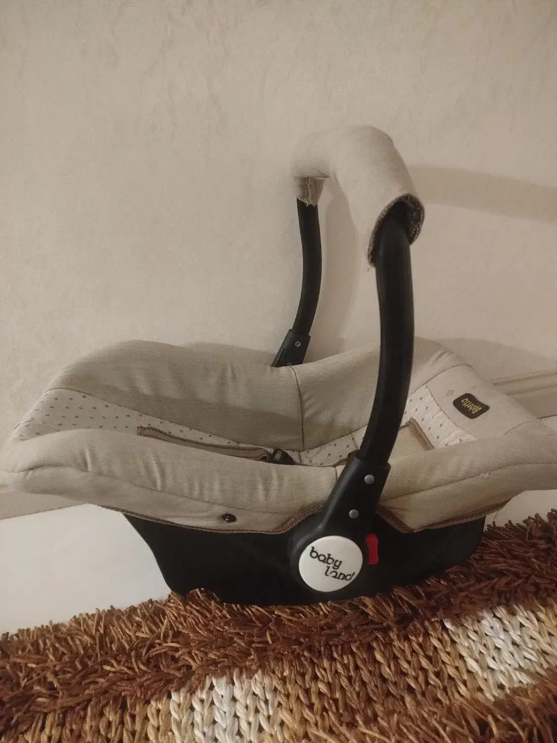 کهریر نوزاد درحدنوهمراه با کاور وتشک داخل کهریز|کالسکه و لوازم جانبی|نیشابور, شهرک فرهنگیان|دیوار