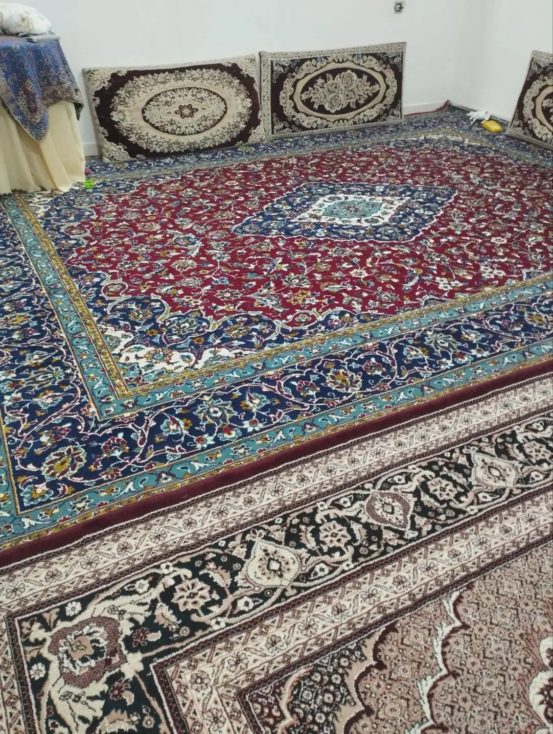 فرش ماشینی|فرش|اقبالیه, |دیوار