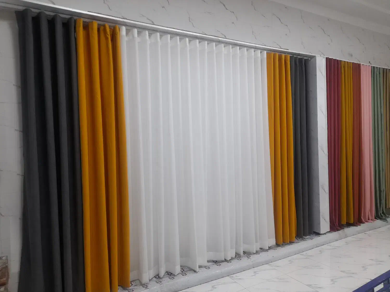 پرده|پرده، رانر، رومیزی|فولادشهر, مسکن مهر فولادشهر|دیوار