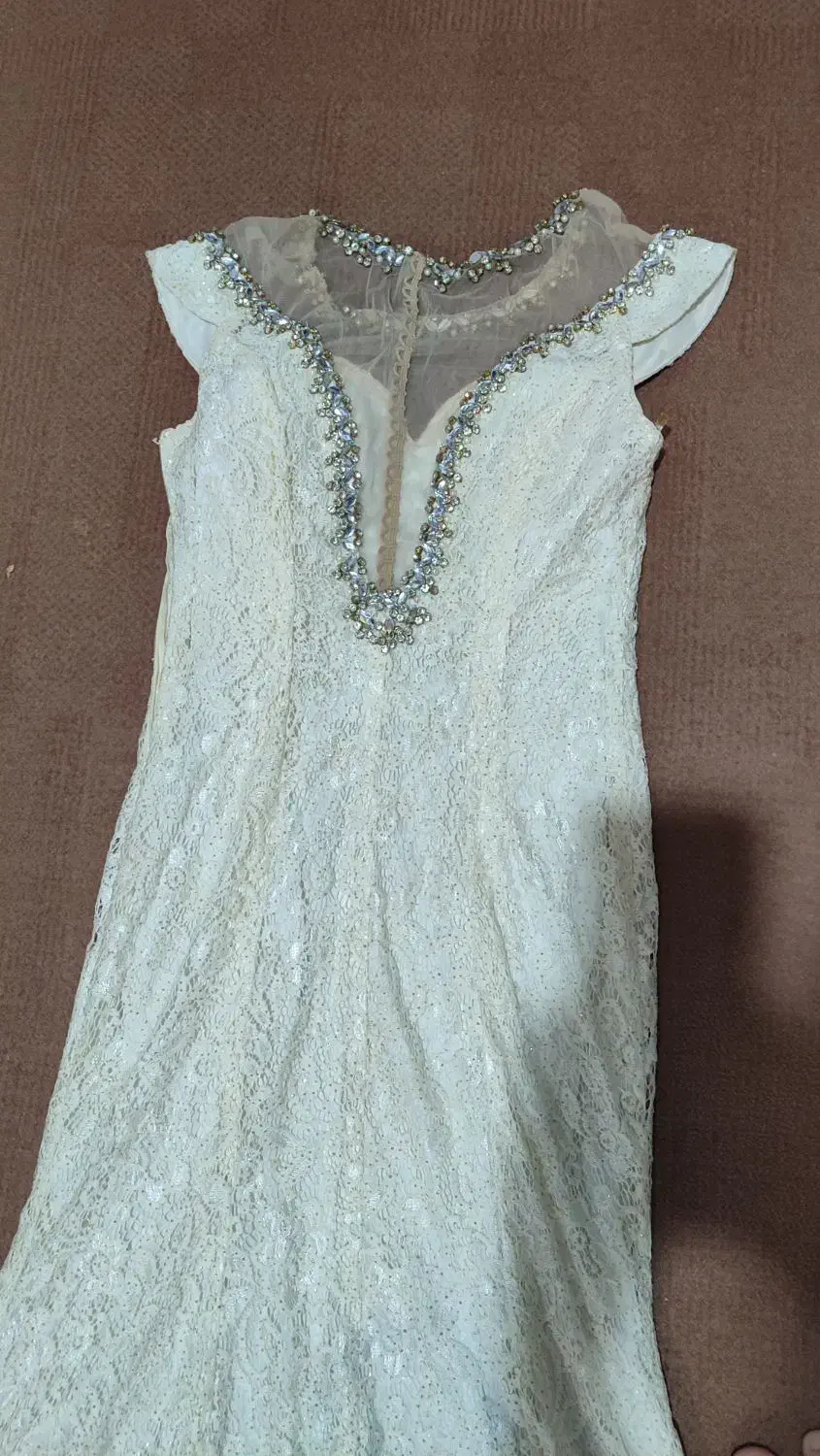 لباس مجلسی سفید|لباس|هشتگرد, شهرک راه آهن|دیوار