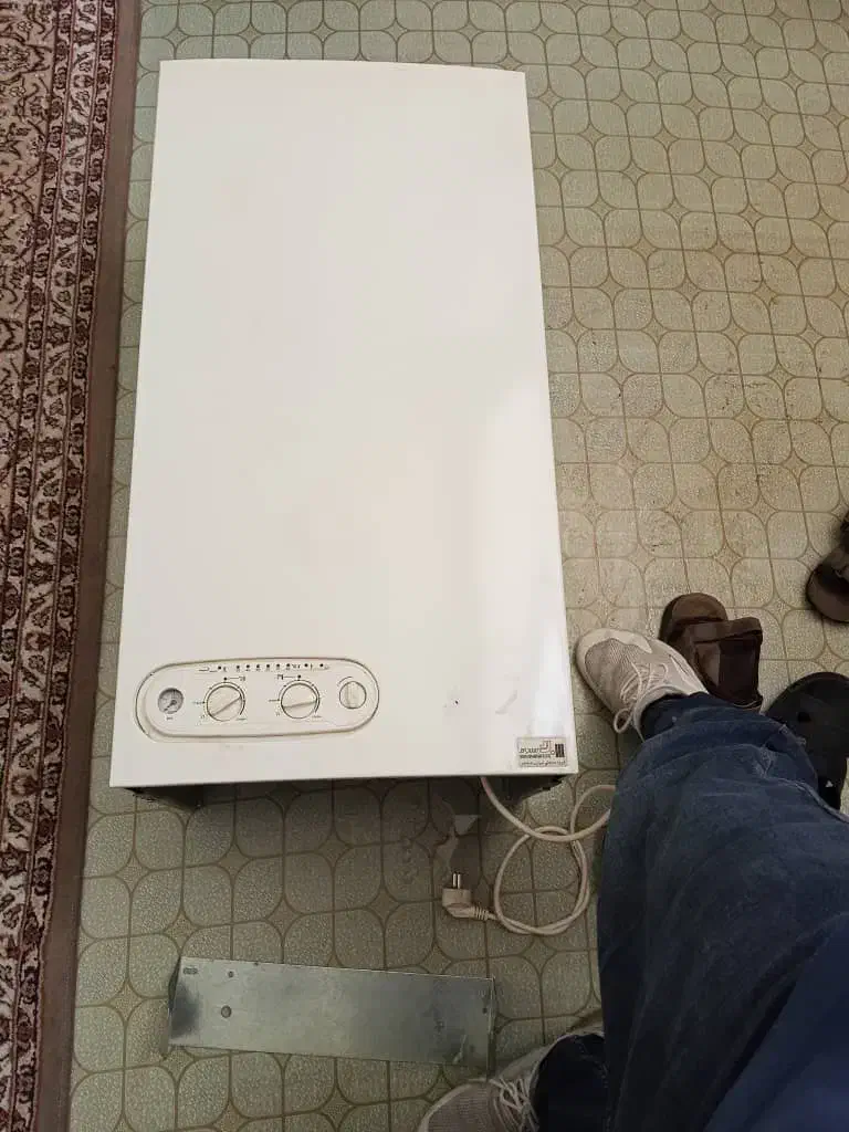 تعمیرسرویس سرویسکار پکیج آبگرمکن خریدار آبگرمکن|آبگرمکن، پکیج، شوفاژ|شیراز, عادل آباد|دیوار