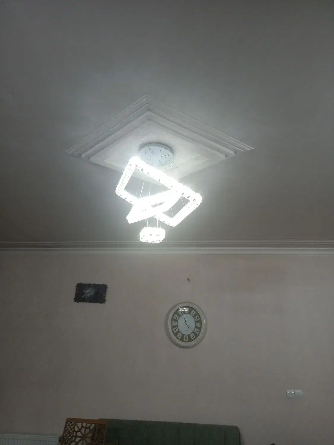 لوستر کهکشانی|لوستر و چراغ آویز|رباط‌کریم, رباط‌کریم|دیوار