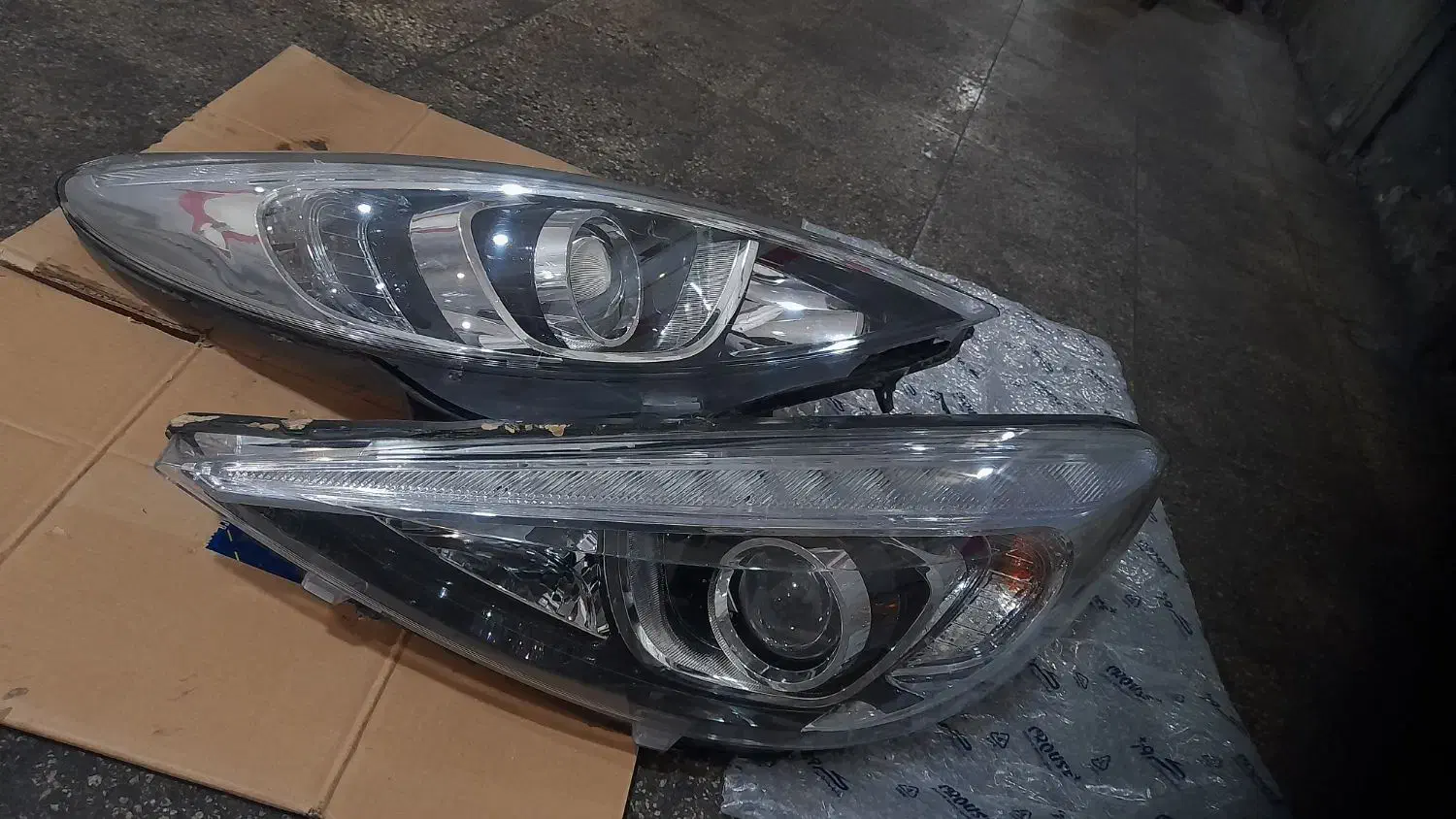 چراغ جلو ۲۰۷|قطعات یدکی و لوازم جانبی|تهران, اوقاف|دیوار