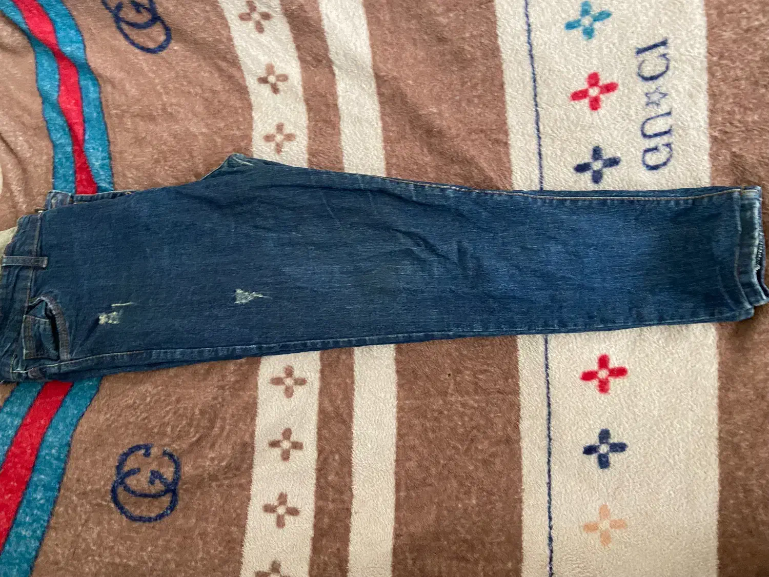 لباس|لباس|شاهرود, |دیوار