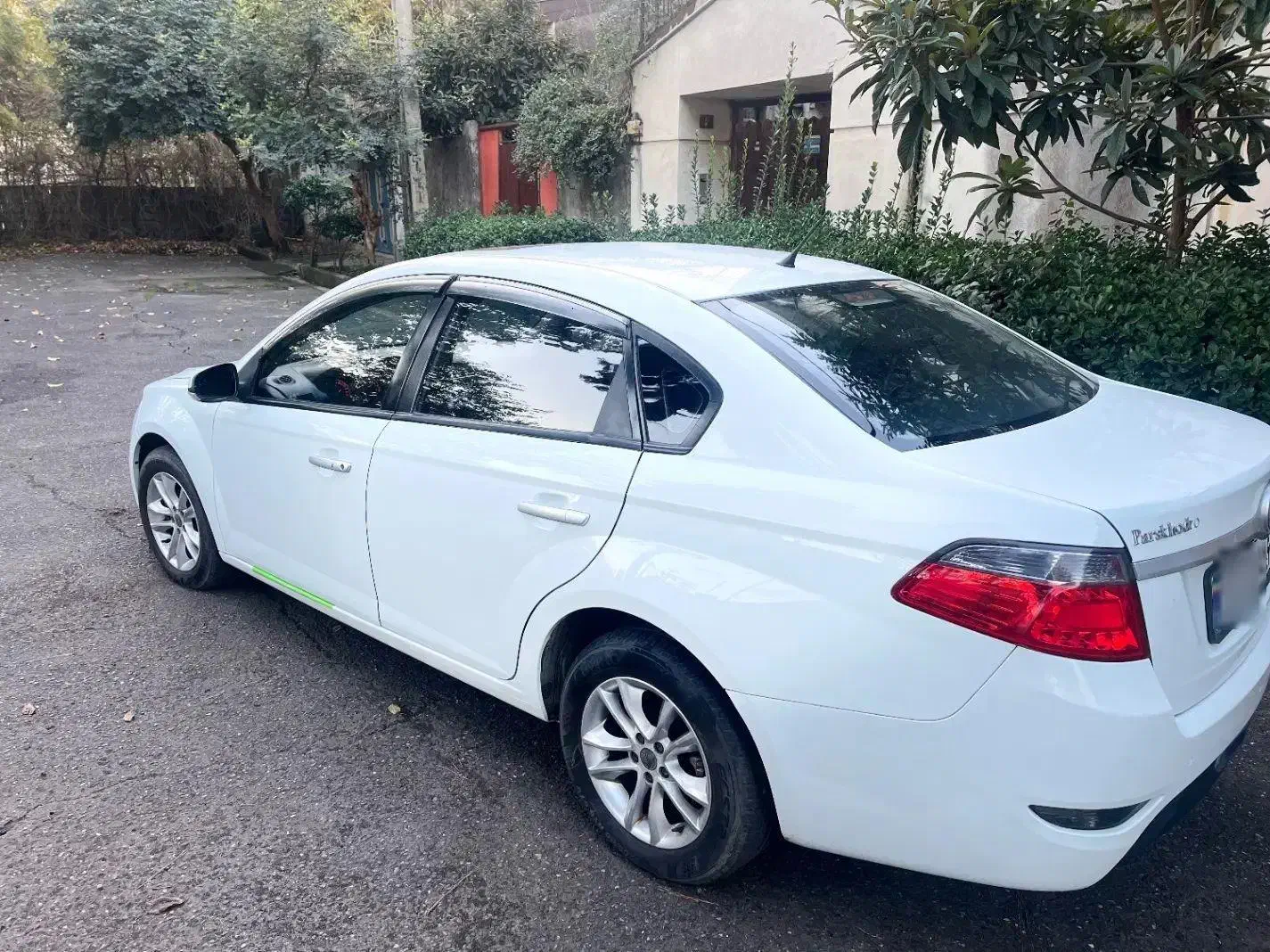 برلیانس موتور بزرگ|خودرو سواری و وانت|رشت, شهرک آیت الله منتظری|دیوار