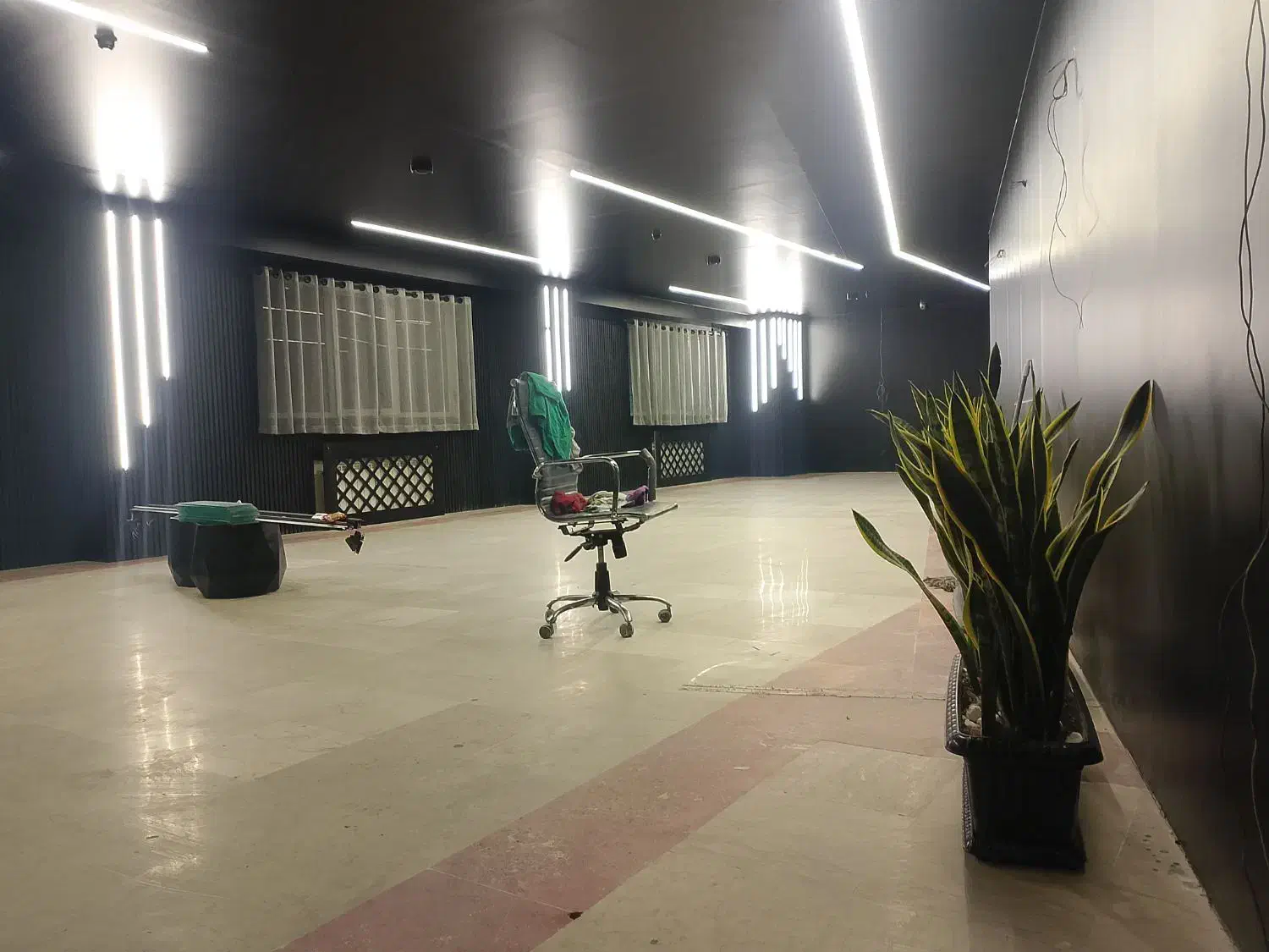 جذب نیرو آقا و خانم جهت کار در سفره خونه اشپز|استخدام خدمات فروشگاه و رستوران|تهران, فردوس|دیوار