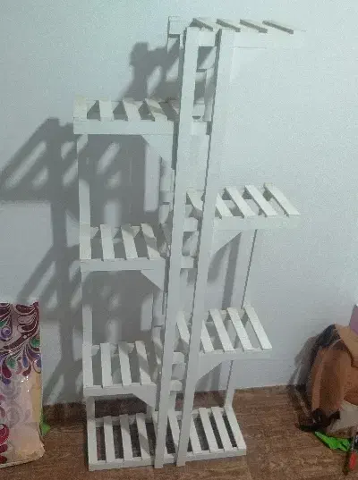 پایه استند گلدان میز|گل و گیاه طبیعی|گلبهار, شهر جدید گلبهار|دیوار