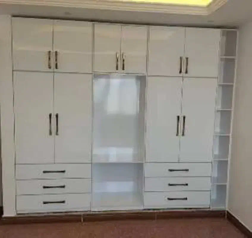 ساخت انواع درب چوبی وکمدی|فعالیت داوطلبانه|آران و بیدگل, |دیوار