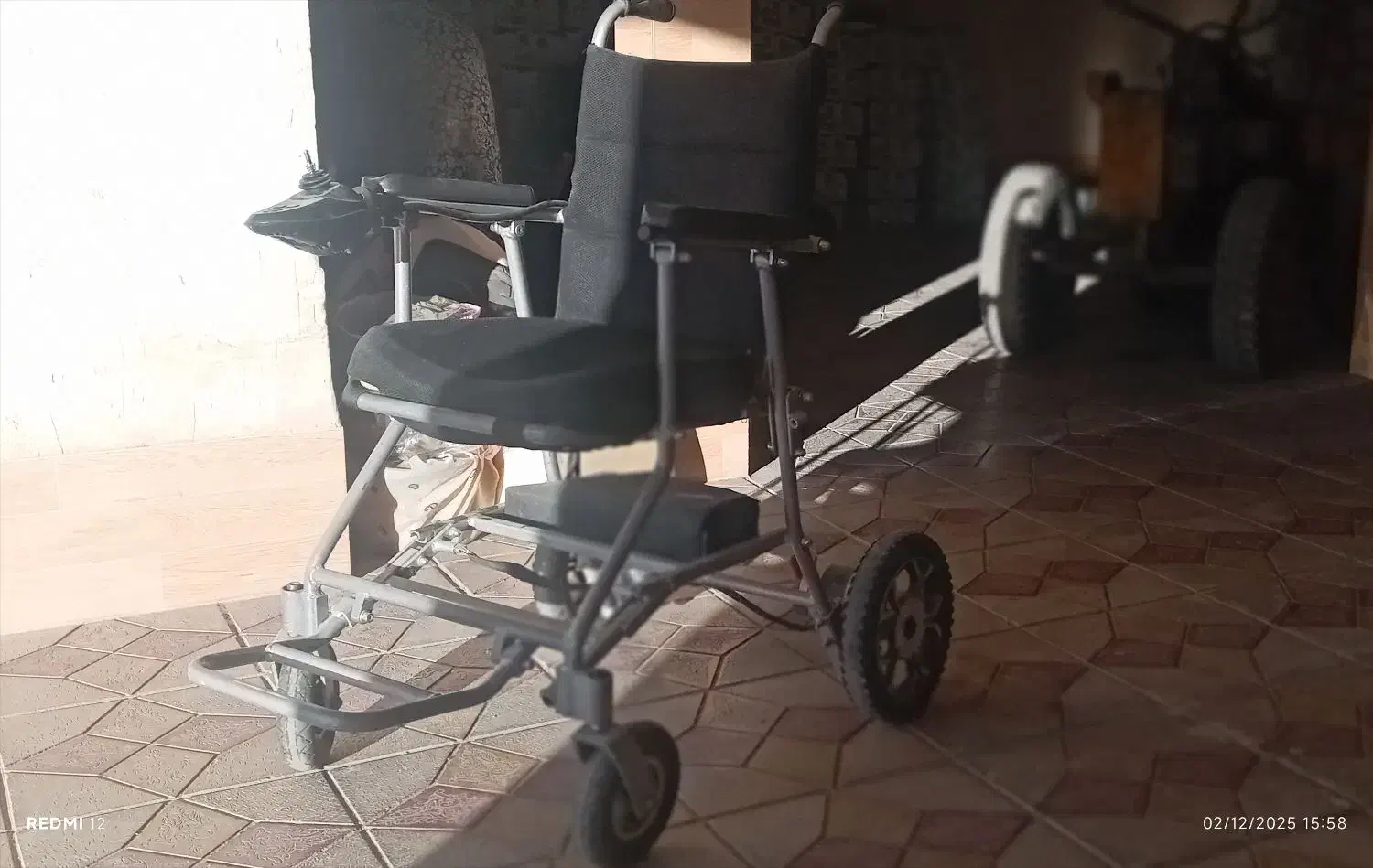 ویلچر برقی|پزشکی|سقز, |دیوار