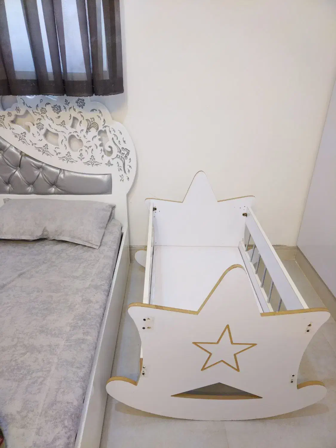 تخت گهوارهای کودک|تخت و سرویس خواب|سبزوار, قلعهنو دهزار|دیوار