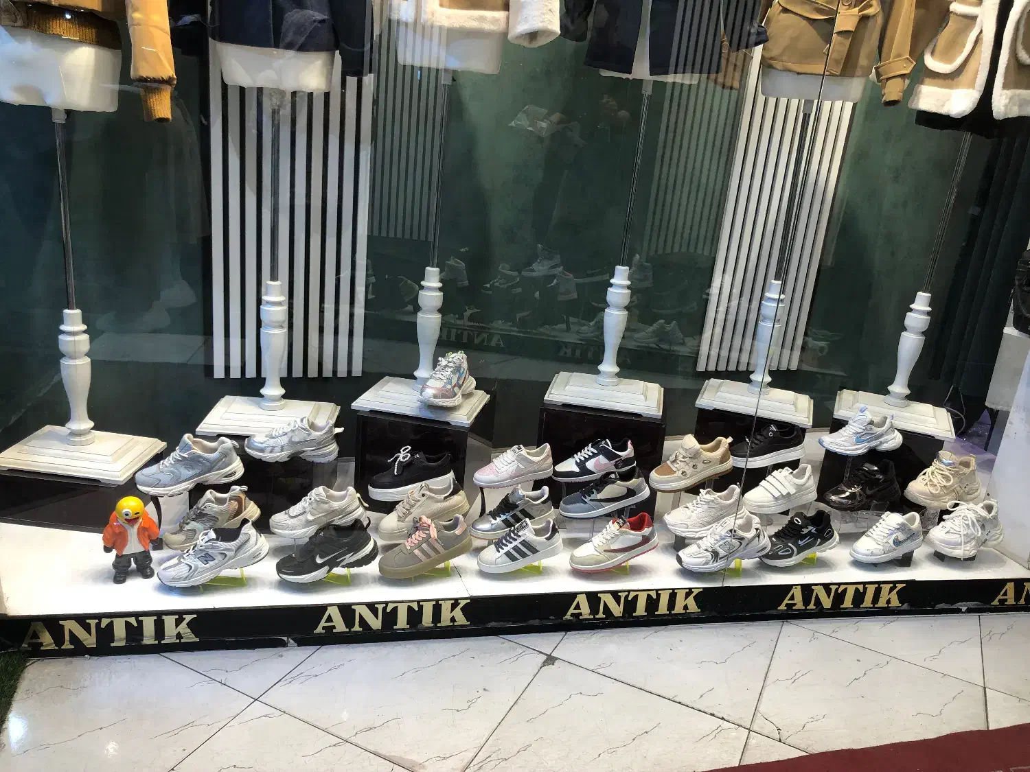 غرفه کیف و کفش|اجارهٔ مغازه و غرفه|تهران, افسریه شمالی|دیوار