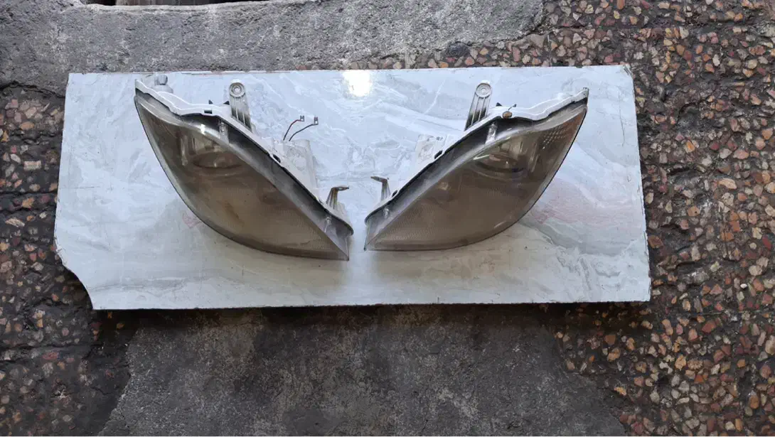 فروش انواع چراغ های خودرو جلو و عقب|قطعات یدکی و لوازم جانبی|رشت, احمد گوراب|دیوار