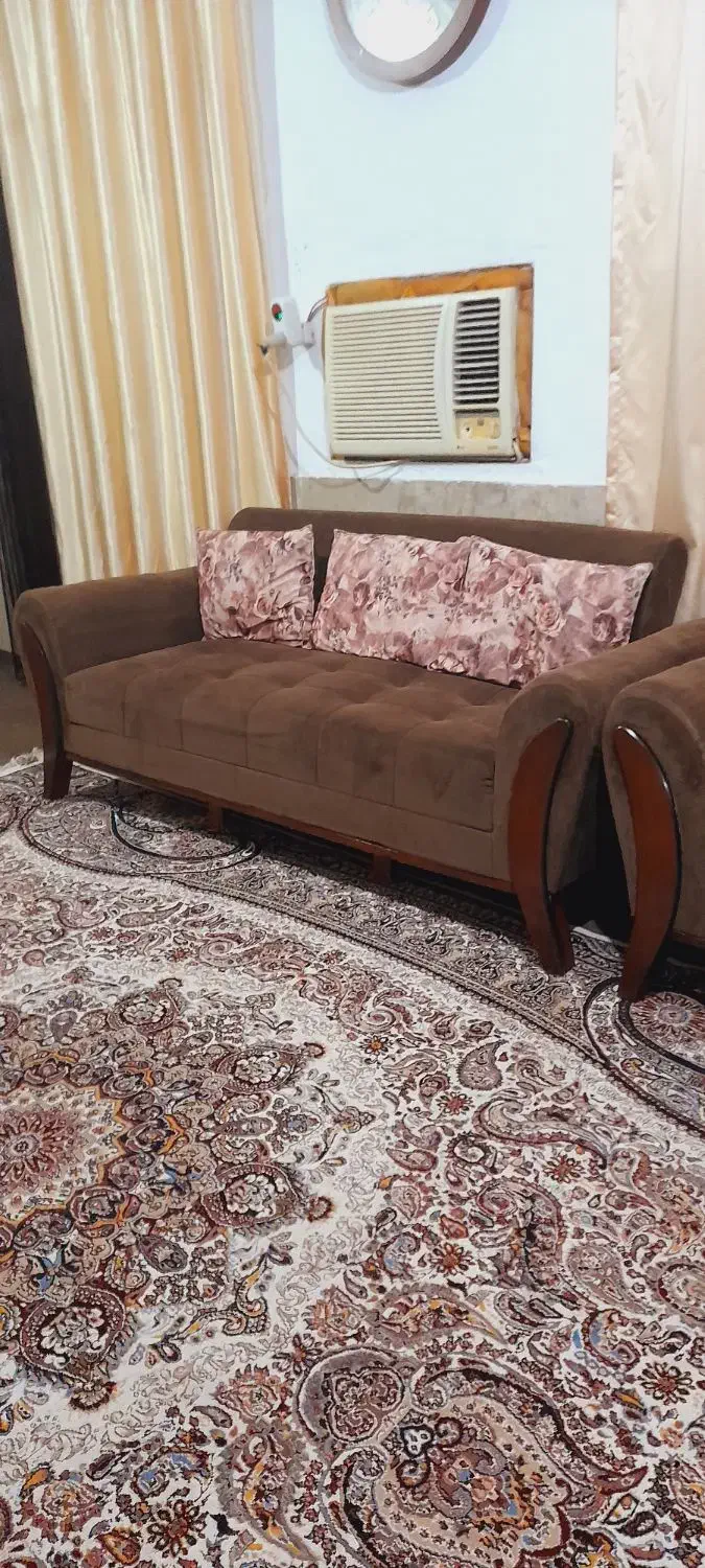 مبل هفت نفره سالم و تمیز|مبلمان خانگی و میز عسلی|گنبد کاووس, |دیوار