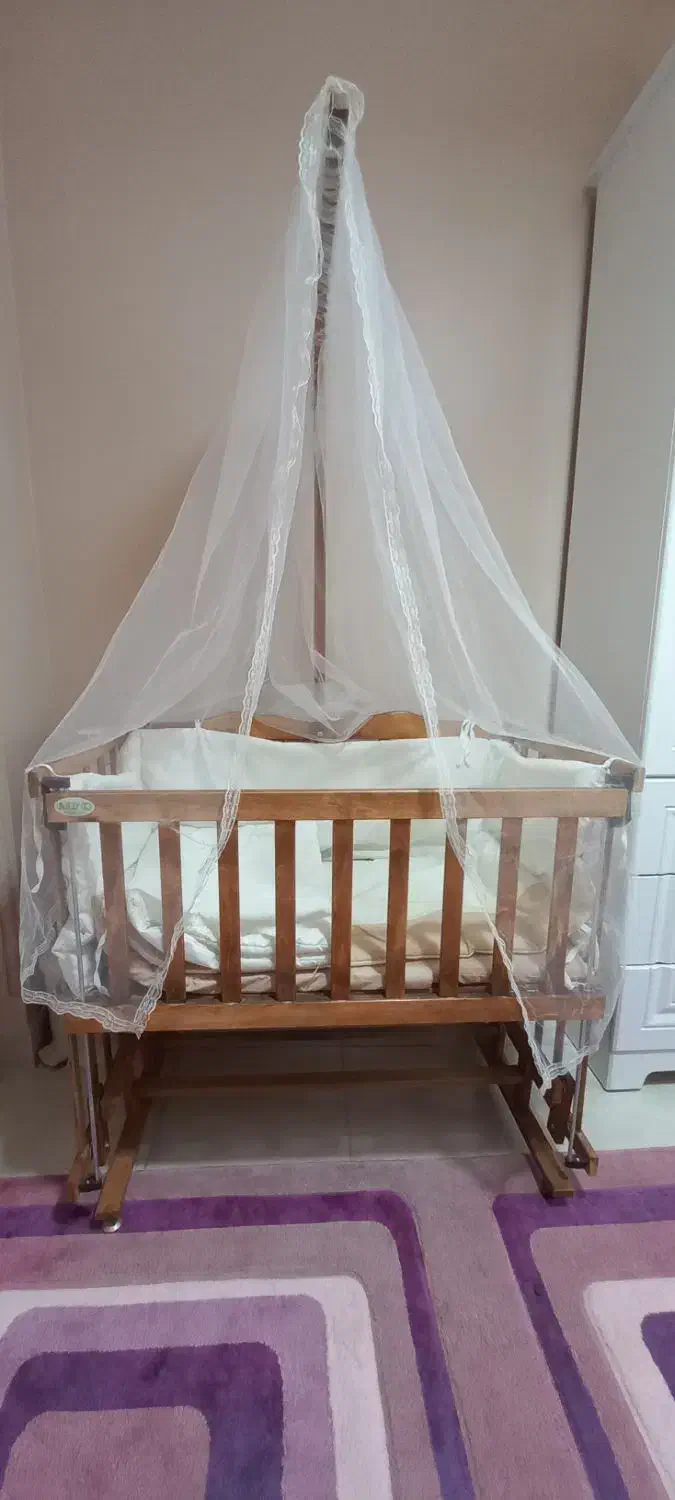 گهواره کنار تخت مادر|تخت و صندلی بچه|بابل, |دیوار