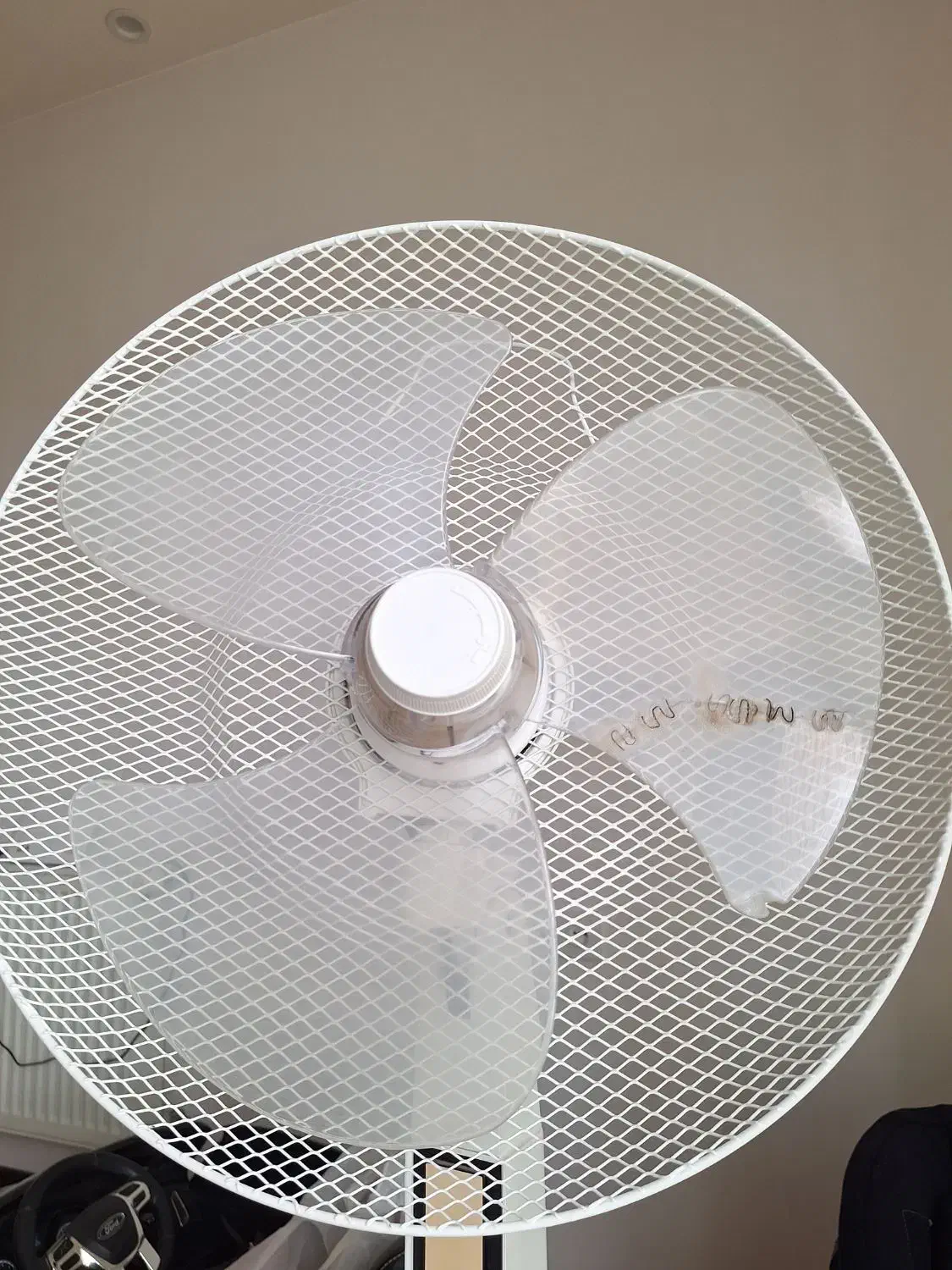 پنکه ایستاده پارس خزر|پنکه و تصفیه‌کنندهٔ هوا|گنبد کاووس, |دیوار