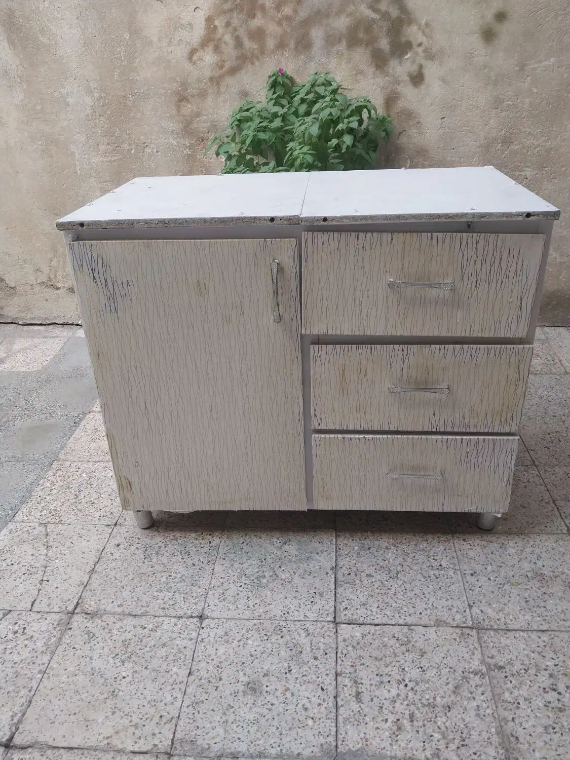 کلکسیونی|کلکسیون اشیاء عتیقه|خرم‌آباد, |دیوار