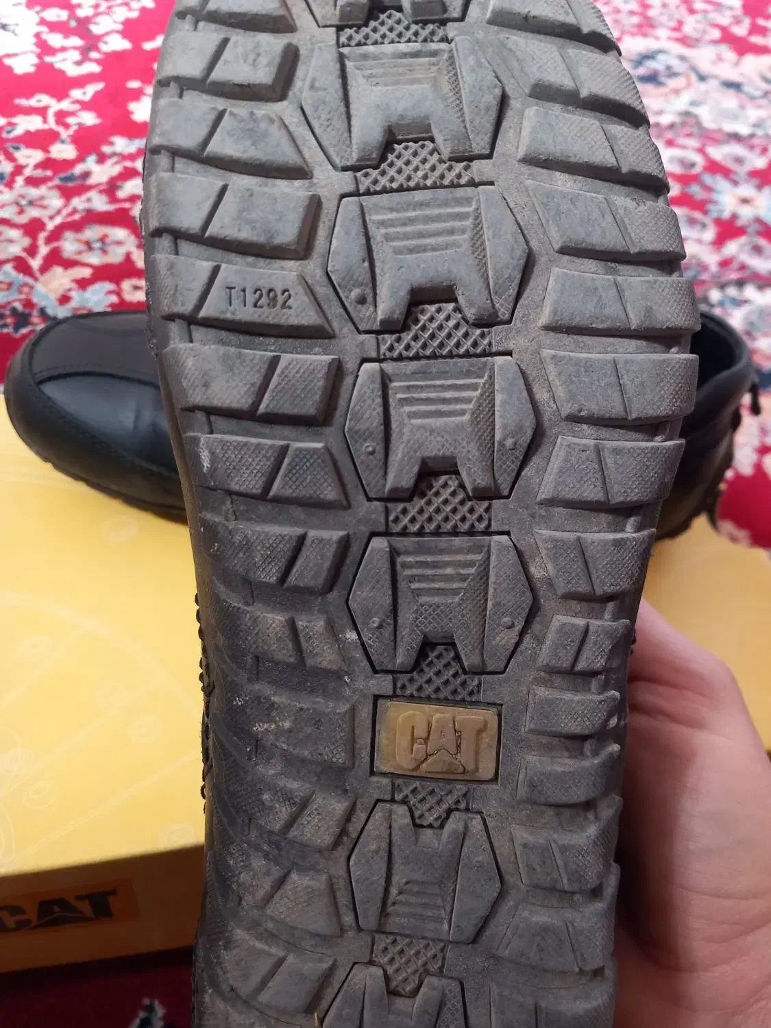 دوجفت کفش کاترپیلارCAT. و نیم بوت چرم|کیف، کفش، کمربند|یاسوج, |دیوار