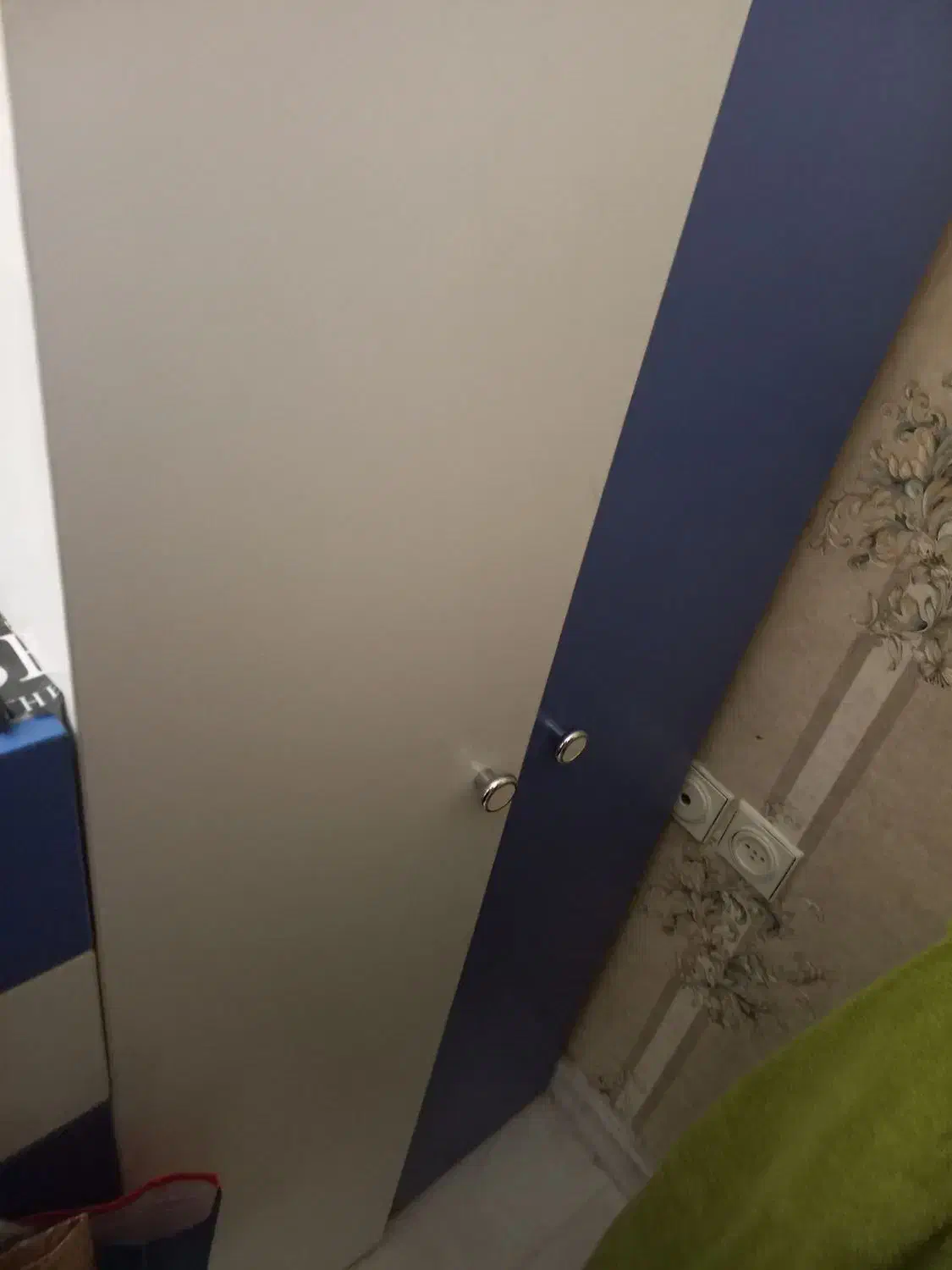 تخت خواب دو طبقه با کمد کشو فراوان|تخت و سرویس خواب|کرج, شاهین‌ویلا|دیوار